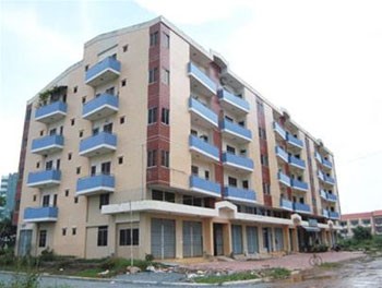 An apartment block for low-income residents in HCM City's District 2. The real estate market in the lead-up to Tet has not seen much action. (Photo: Tuoi Tre)